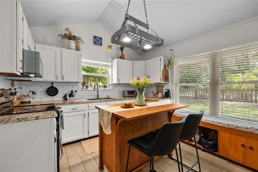 На продажу: $315,000 (3 спален, 2 ванн, 1526 Квадратных фут)