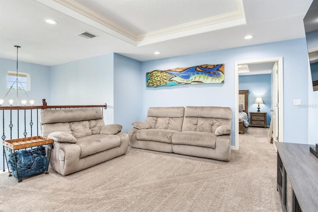For Sale: $989,000 (5 beds, 3 baths, 2645 Square Feet)