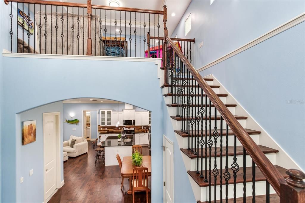 For Sale: $989,000 (5 beds, 3 baths, 2645 Square Feet)