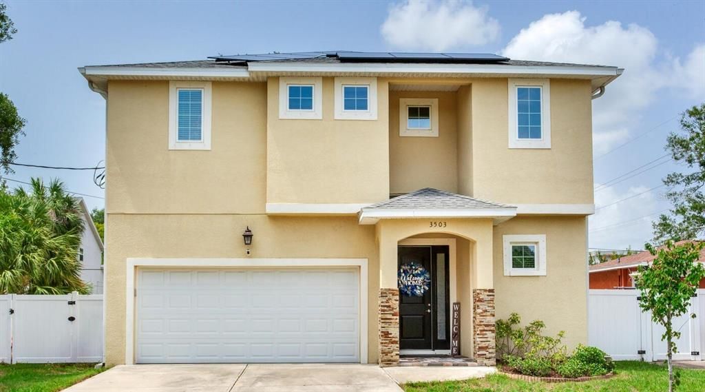 For Sale: $989,000 (5 beds, 3 baths, 2645 Square Feet)