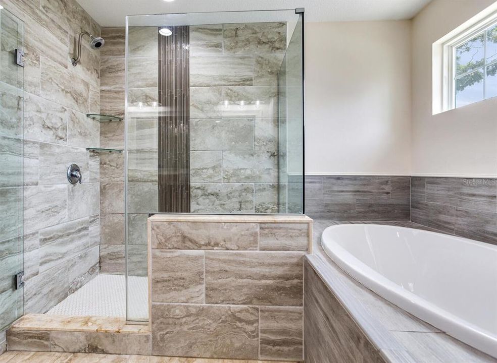 For Sale: $989,000 (5 beds, 3 baths, 2645 Square Feet)