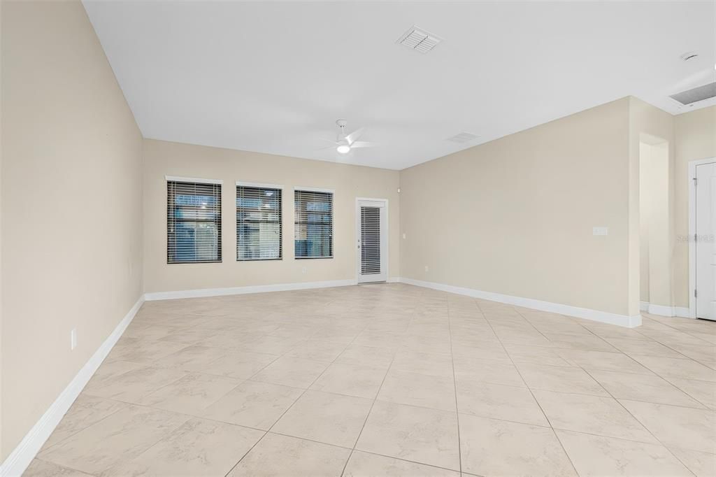 Active With Contract: $570,000 (5 beds, 3 baths, 3822 Square Feet)