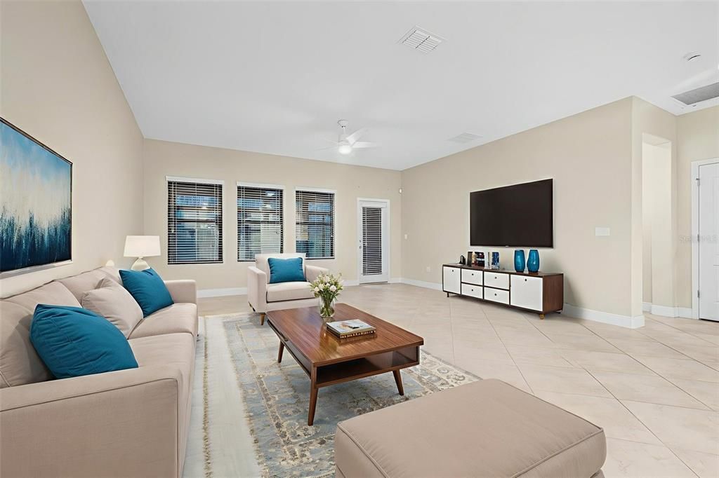 Active With Contract: $570,000 (5 beds, 3 baths, 3822 Square Feet)