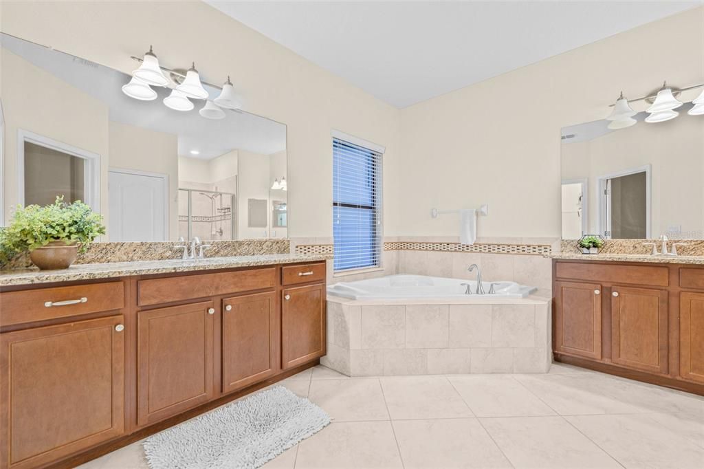 Active With Contract: $570,000 (5 beds, 3 baths, 3822 Square Feet)