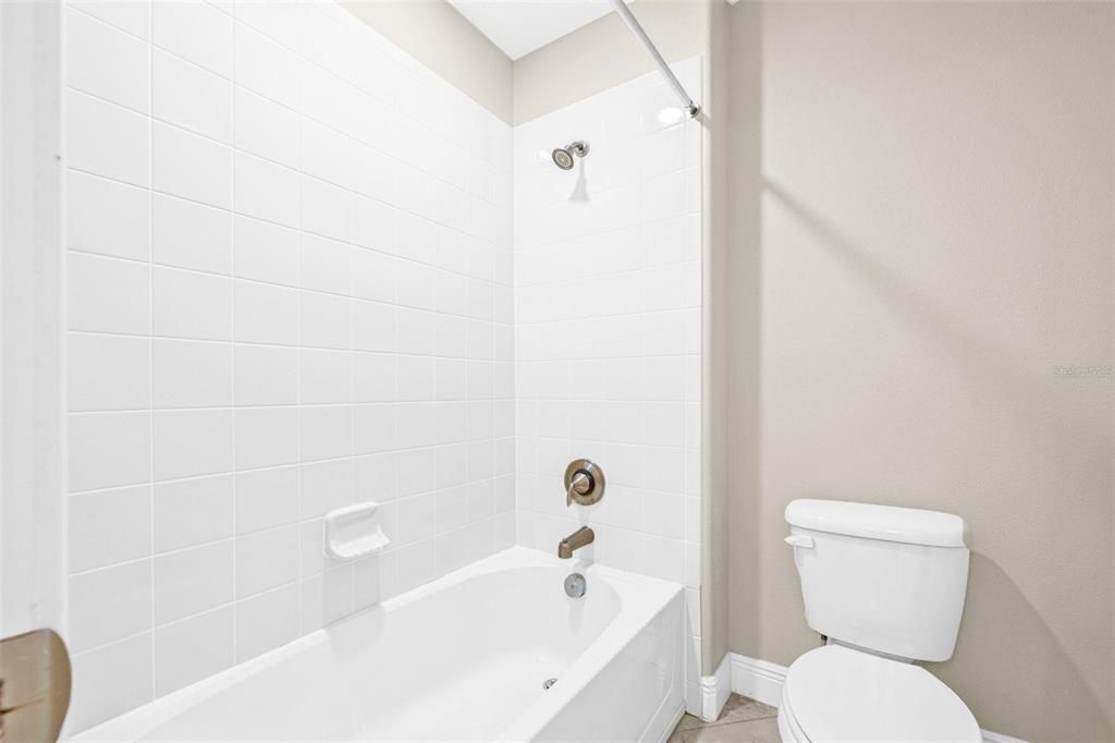 Active With Contract: $570,000 (5 beds, 3 baths, 3822 Square Feet)