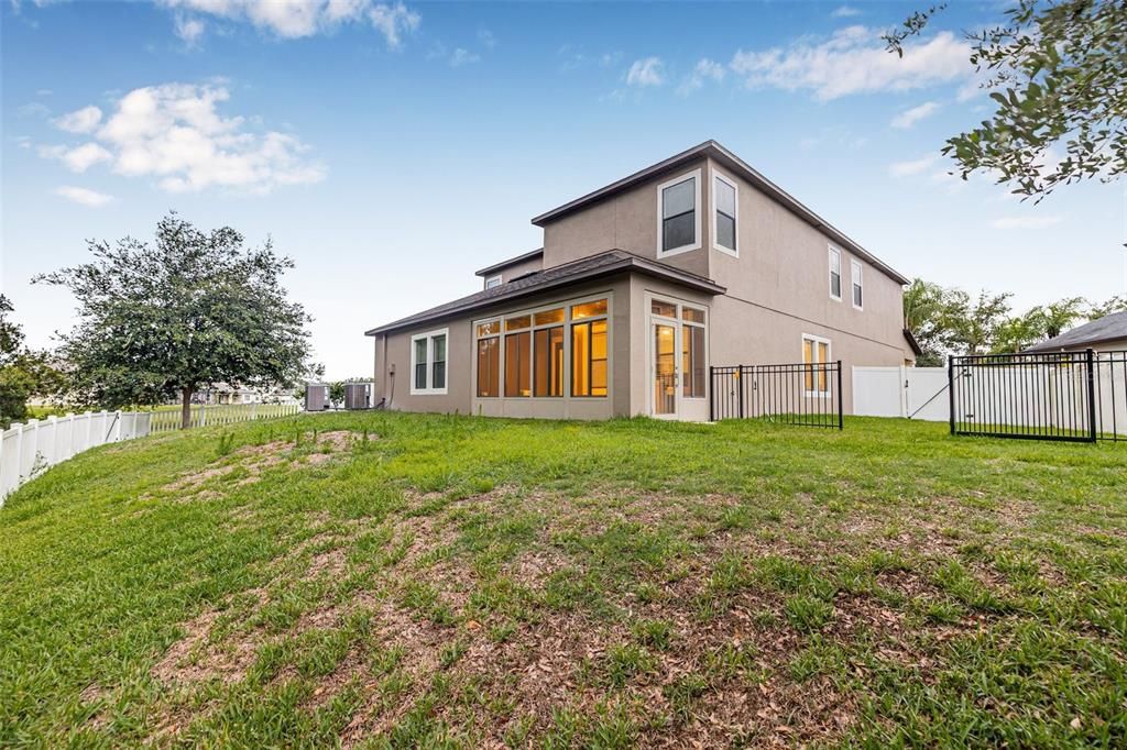 Active With Contract: $570,000 (5 beds, 3 baths, 3822 Square Feet)