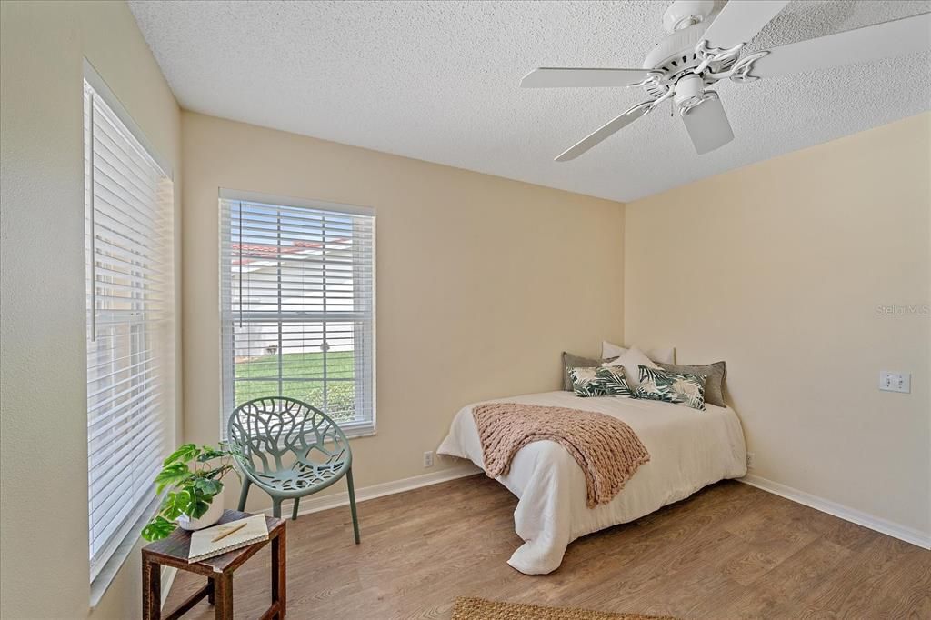 待售: $299,900 (2 贝兹, 2 浴室, 1598 平方英尺)