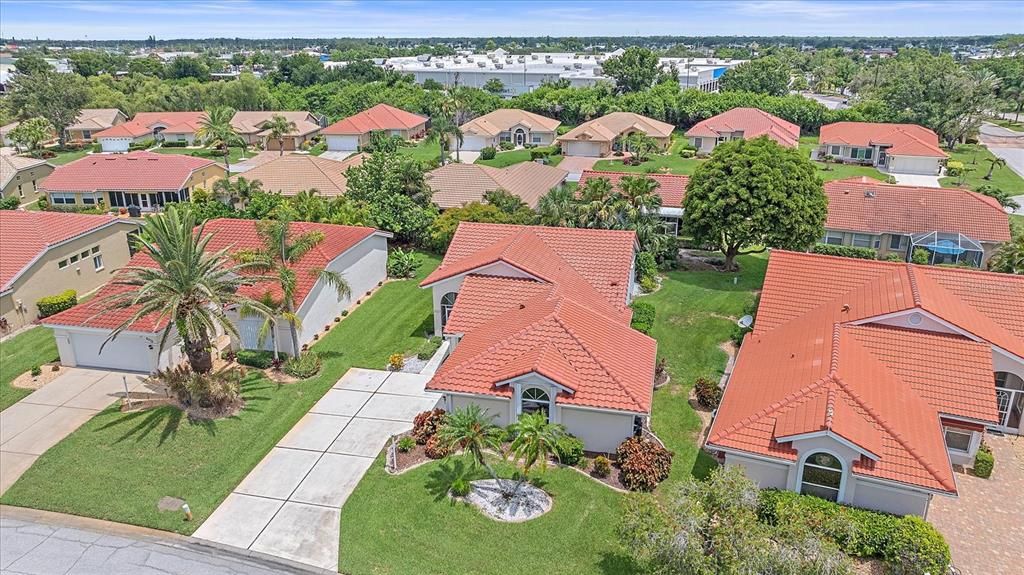 待售: $299,900 (2 贝兹, 2 浴室, 1598 平方英尺)