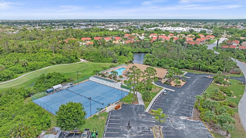 待售: $299,900 (2 贝兹, 2 浴室, 1598 平方英尺)