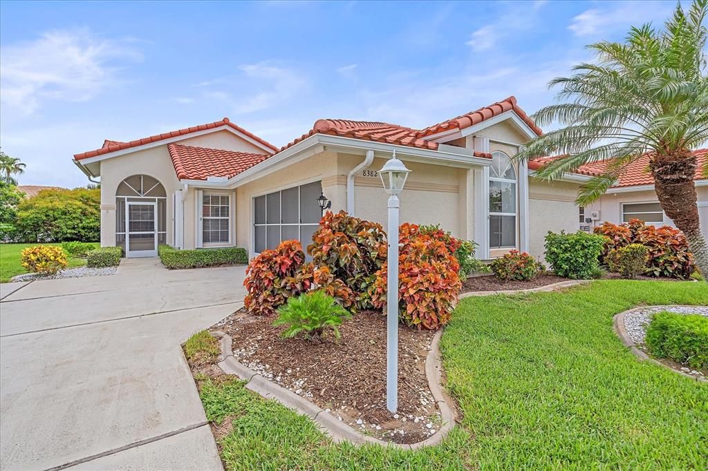 待售: $299,900 (2 贝兹, 2 浴室, 1598 平方英尺)