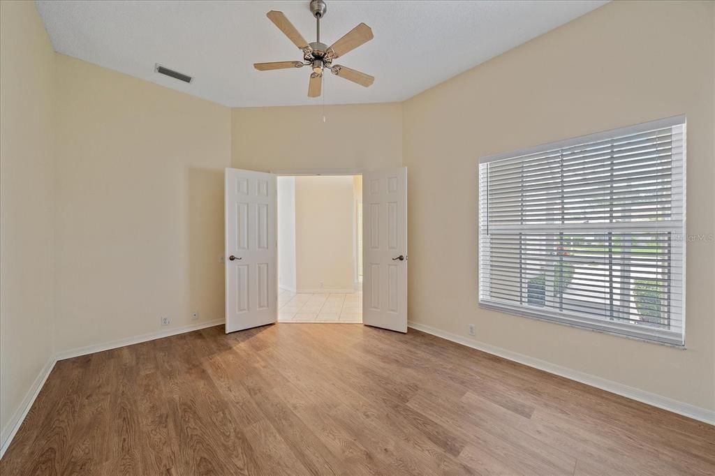 待售: $299,900 (2 贝兹, 2 浴室, 1598 平方英尺)