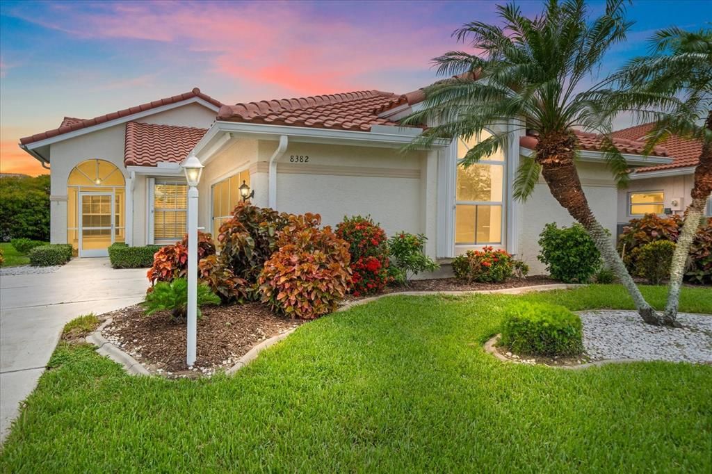 待售: $299,900 (2 贝兹, 2 浴室, 1598 平方英尺)