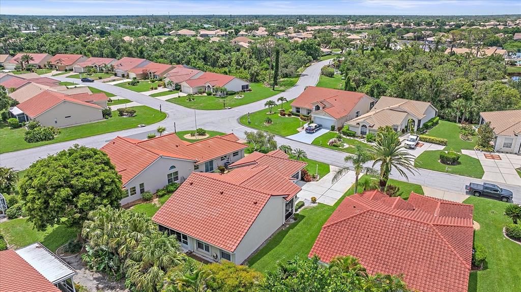 待售: $299,900 (2 贝兹, 2 浴室, 1598 平方英尺)