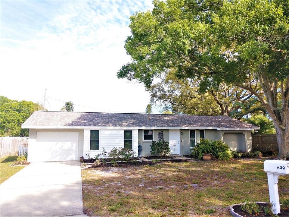 Recently Rented: $2,000 (2 beds, 2 baths, 1201 Square Feet)