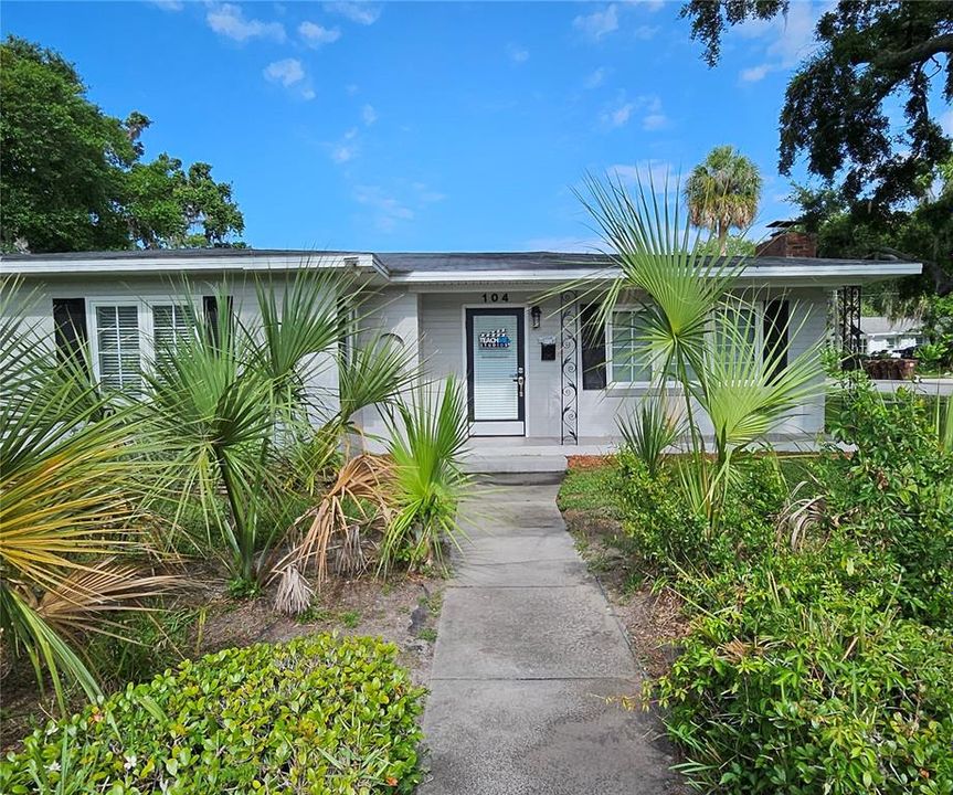 Под контрактом: $575,000 (0 спален, 0 ванн, 1887 Квадратных фут)