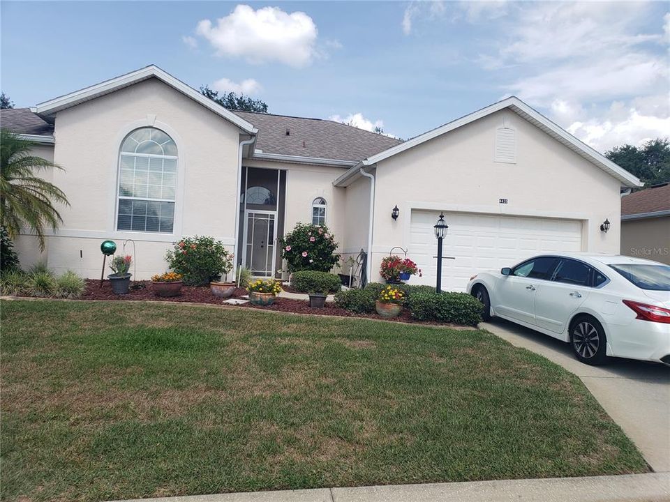 Recently Rented: $2,000 (3 beds, 2 baths, 1830 Square Feet)