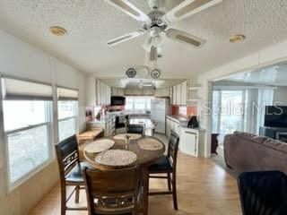 На продажу: $115,000 (2 спален, 2 ванн, 870 Квадратных фут)