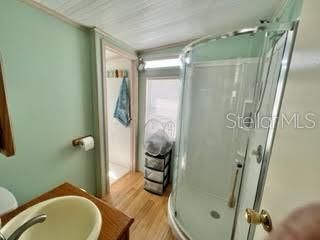 На продажу: $115,000 (2 спален, 2 ванн, 870 Квадратных фут)