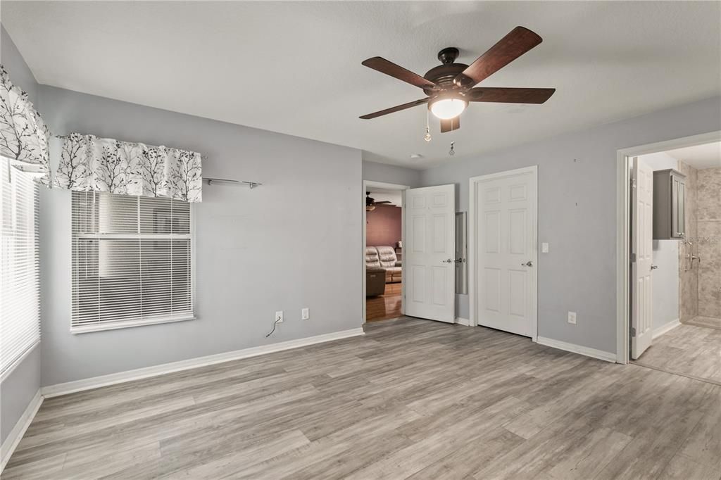 Activo con contrato: $199,000 (2 camas, 2 baños, 1251 Pies cuadrados)