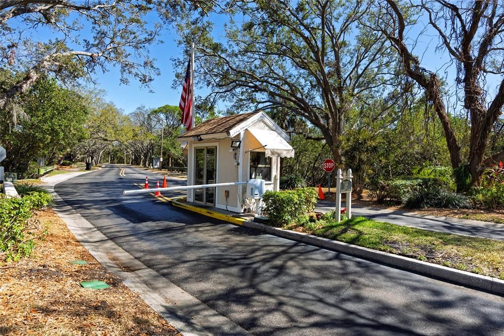 Active With Contract: $345,000 (2 beds, 2 baths, 1255 Square Feet)