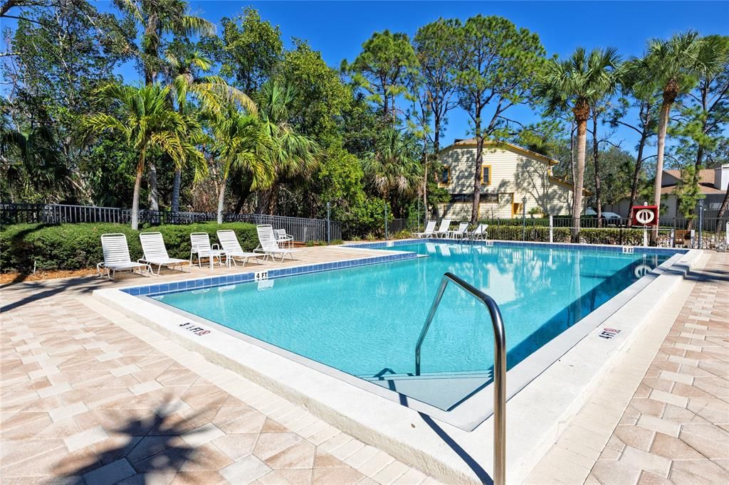 Active With Contract: $345,000 (2 beds, 2 baths, 1255 Square Feet)