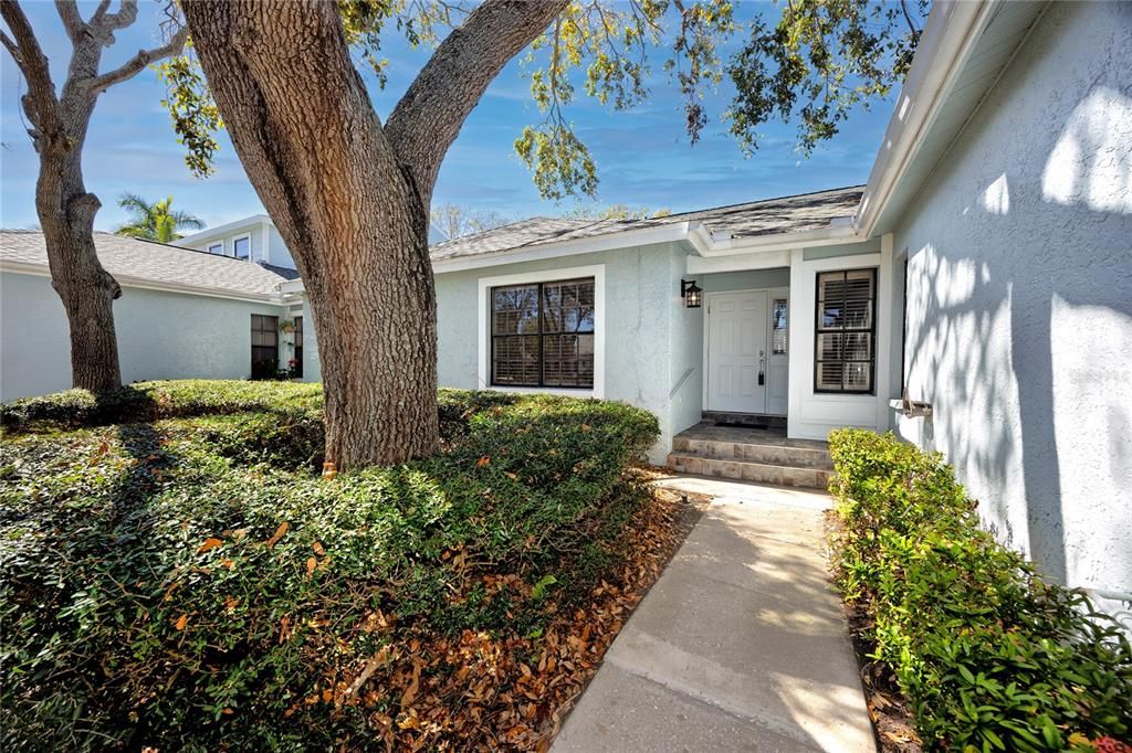 Active With Contract: $345,000 (2 beds, 2 baths, 1255 Square Feet)