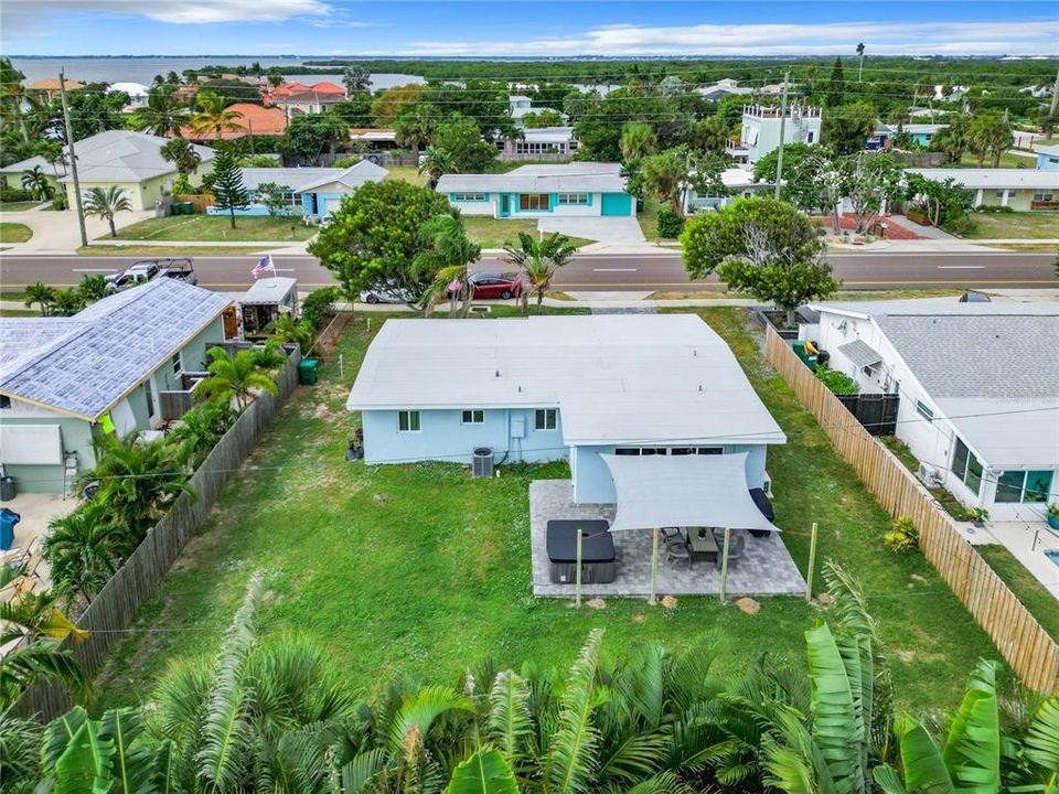 На продажу: $585,000 (3 спален, 2 ванн, 1215 Квадратных фут)