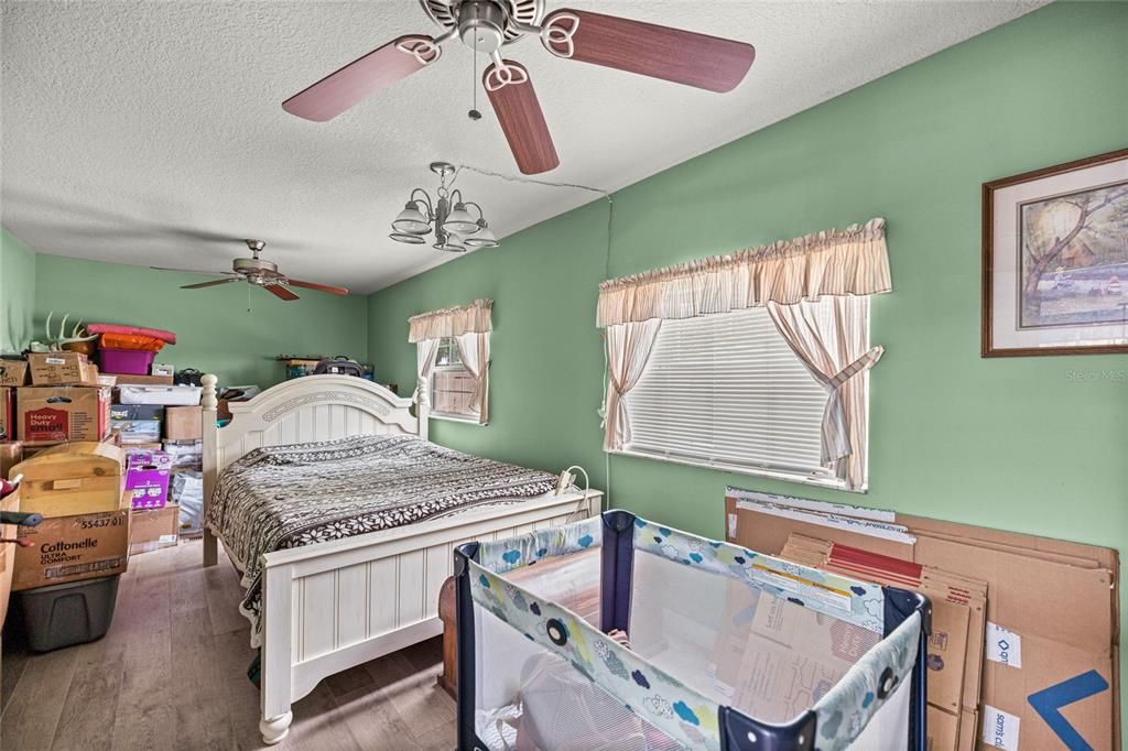 Active With Contract: $175,000 (2 beds, 1 baths, 1225 Square Feet)