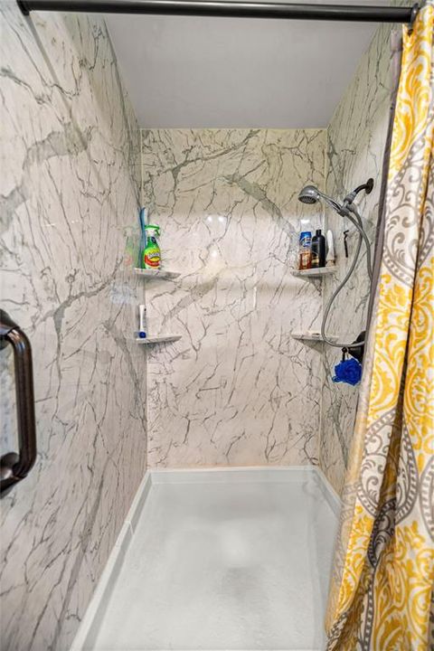 Active With Contract: $175,000 (2 beds, 1 baths, 1225 Square Feet)