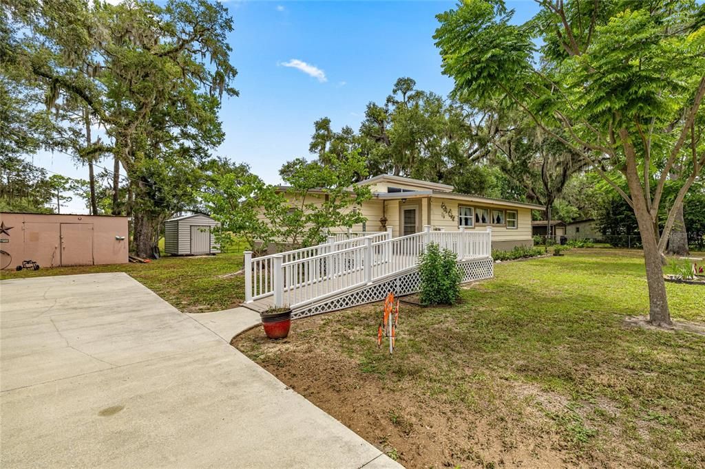 Active With Contract: $175,000 (2 beds, 1 baths, 1225 Square Feet)