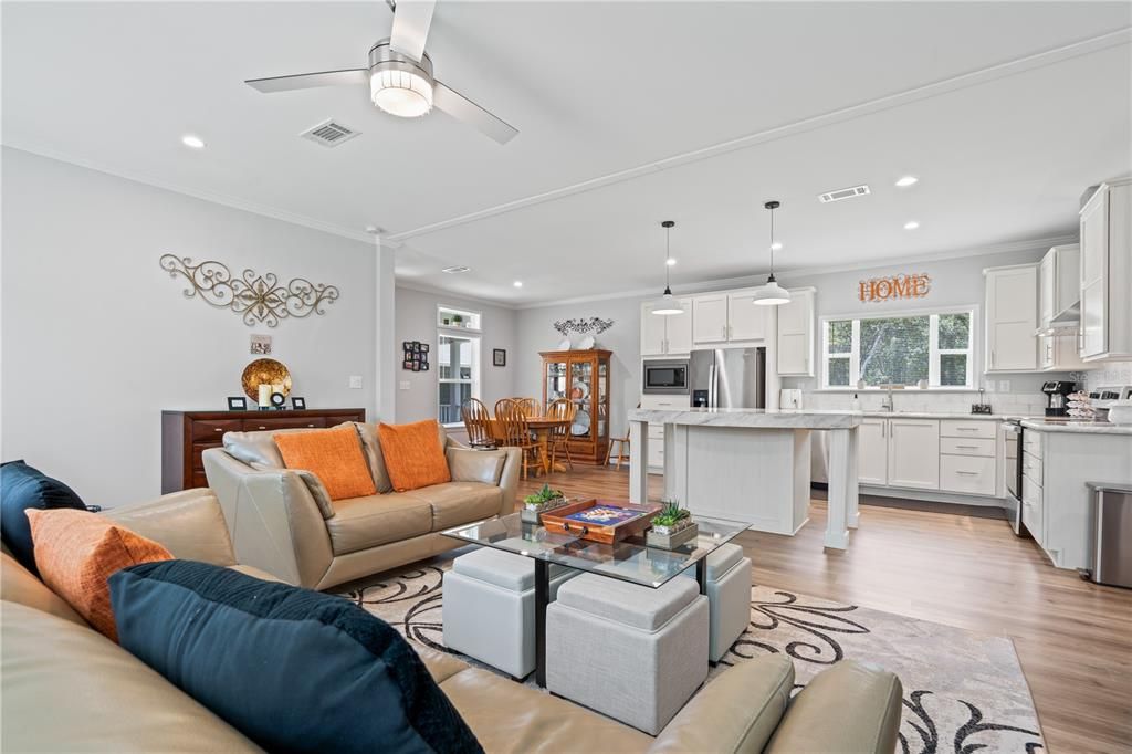 En Venta: $375,000 (2 camas, 2 baños, 1287 Pies cuadrados)