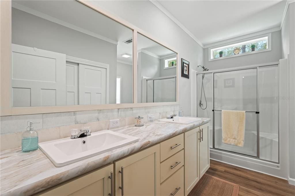 En Venta: $375,000 (2 camas, 2 baños, 1287 Pies cuadrados)