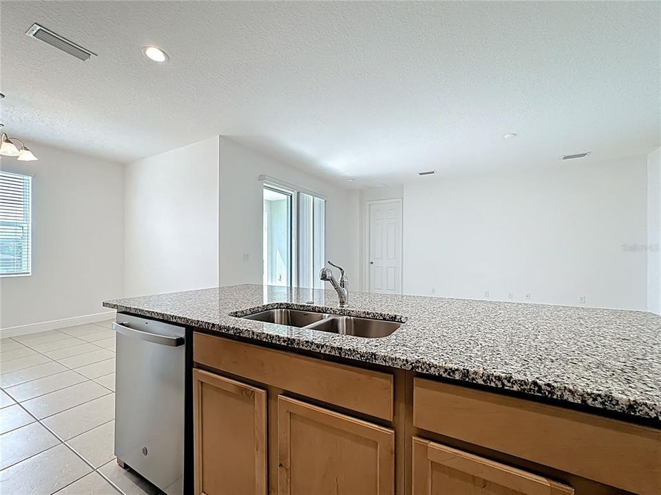 Active With Contract: $1,995 (4 beds, 2 baths, 1819 Square Feet)