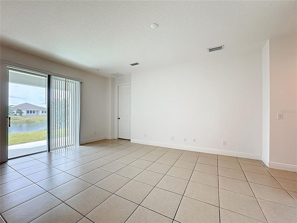 Active With Contract: $1,995 (4 beds, 2 baths, 1819 Square Feet)