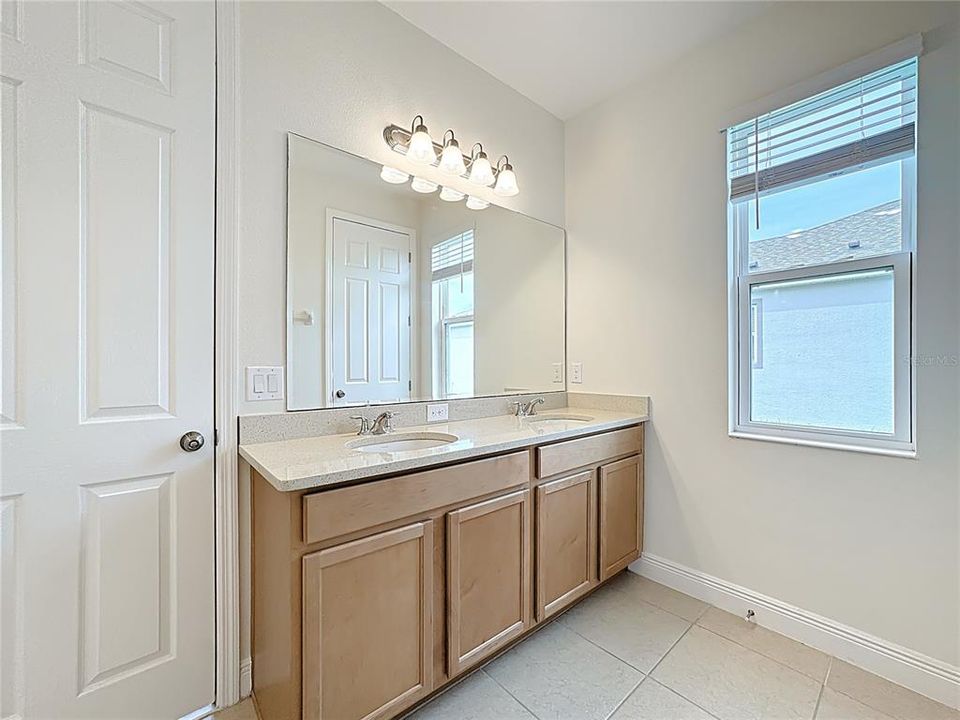 Active With Contract: $1,995 (4 beds, 2 baths, 1819 Square Feet)