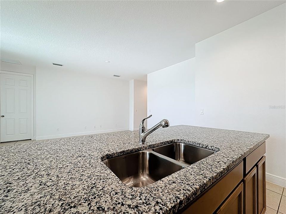 Active With Contract: $1,995 (4 beds, 2 baths, 1819 Square Feet)