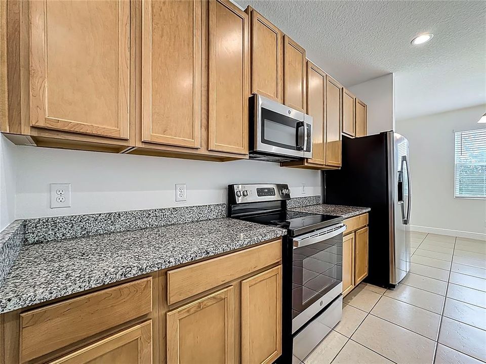 Active With Contract: $1,995 (4 beds, 2 baths, 1819 Square Feet)