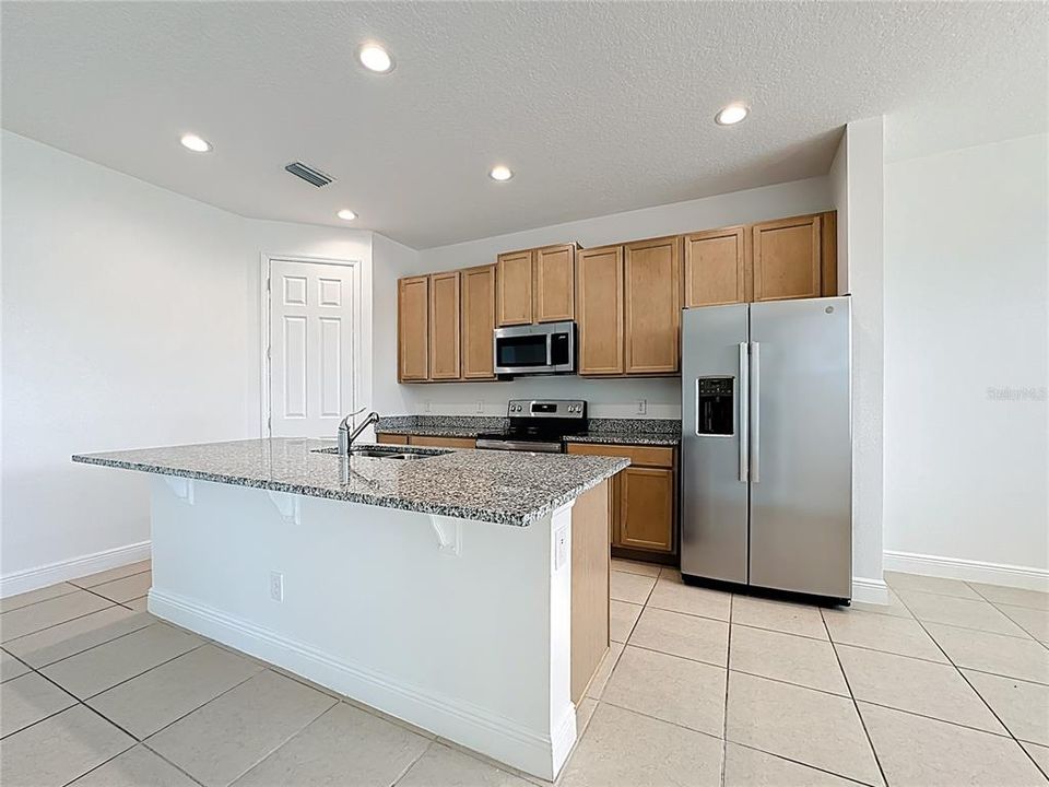 Active With Contract: $1,995 (4 beds, 2 baths, 1819 Square Feet)