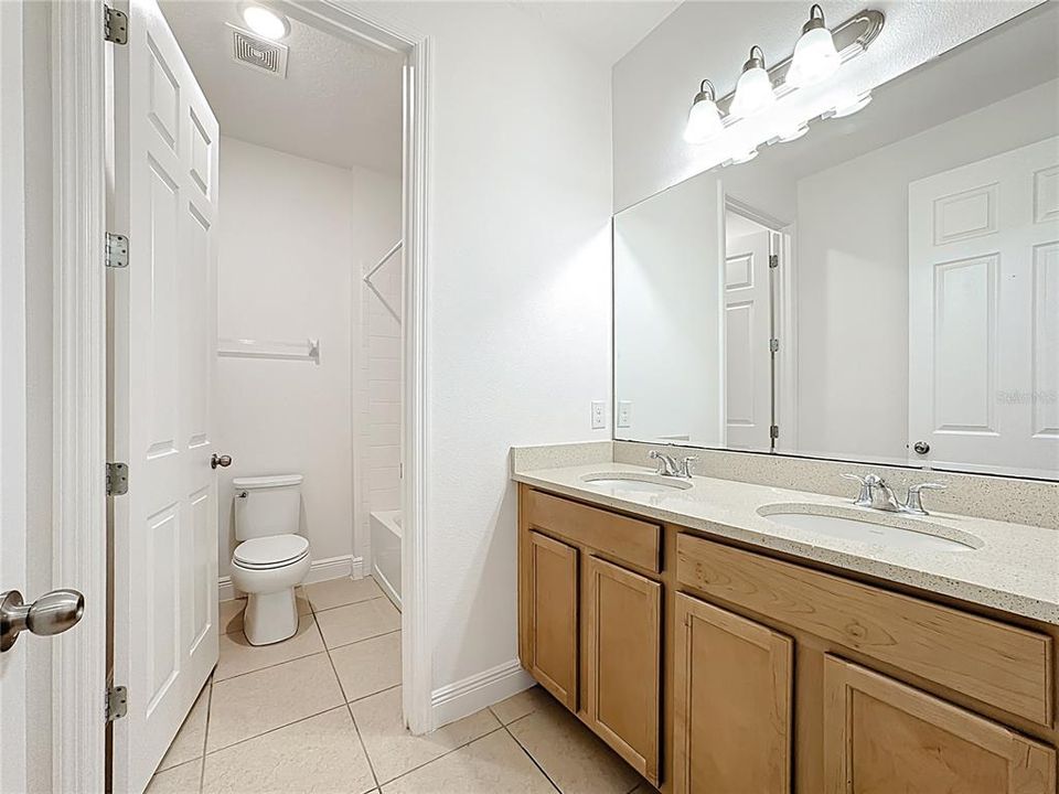 Active With Contract: $1,995 (4 beds, 2 baths, 1819 Square Feet)