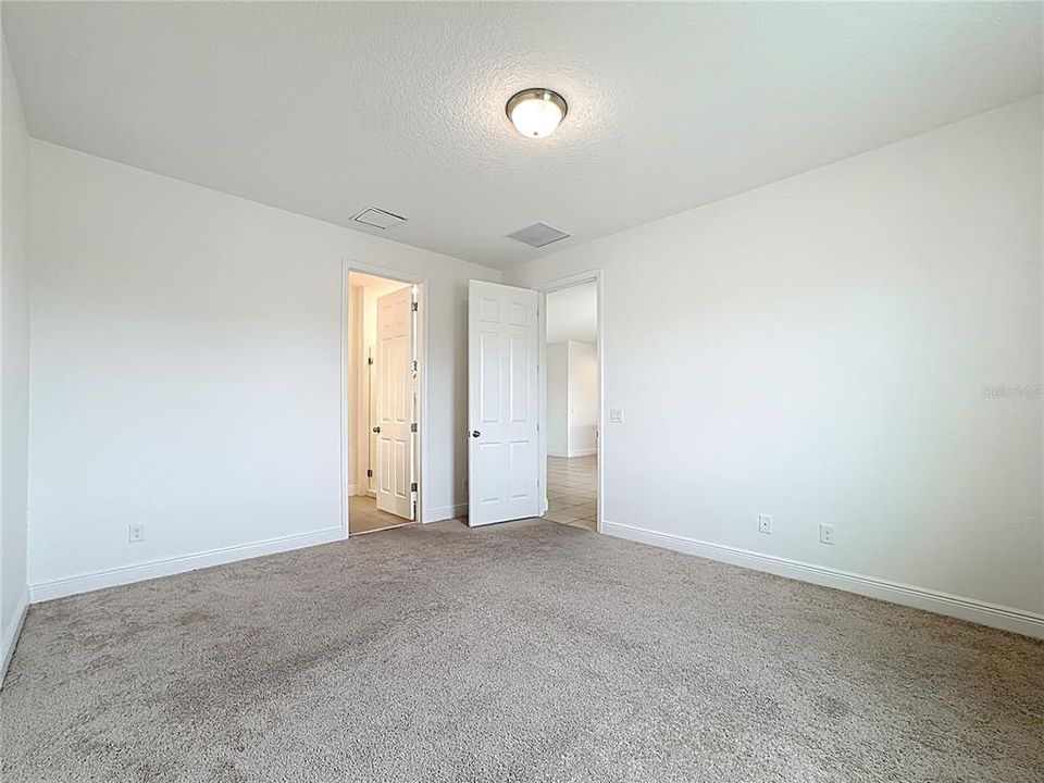 Active With Contract: $1,995 (4 beds, 2 baths, 1819 Square Feet)