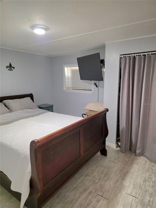 待售: $170,000 (2 贝兹, 1 浴室, 1429 平方英尺)