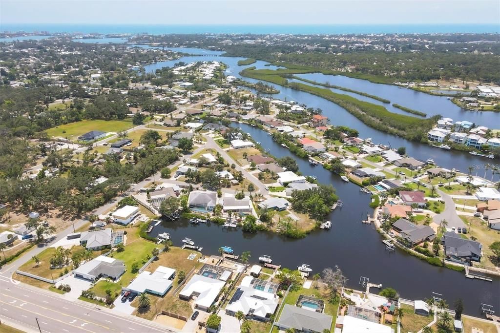 На продажу: $699,000 (3 спален, 3 ванн, 2814 Квадратных фут)