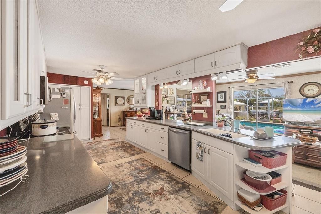 На продажу: $699,000 (3 спален, 3 ванн, 2814 Квадратных фут)