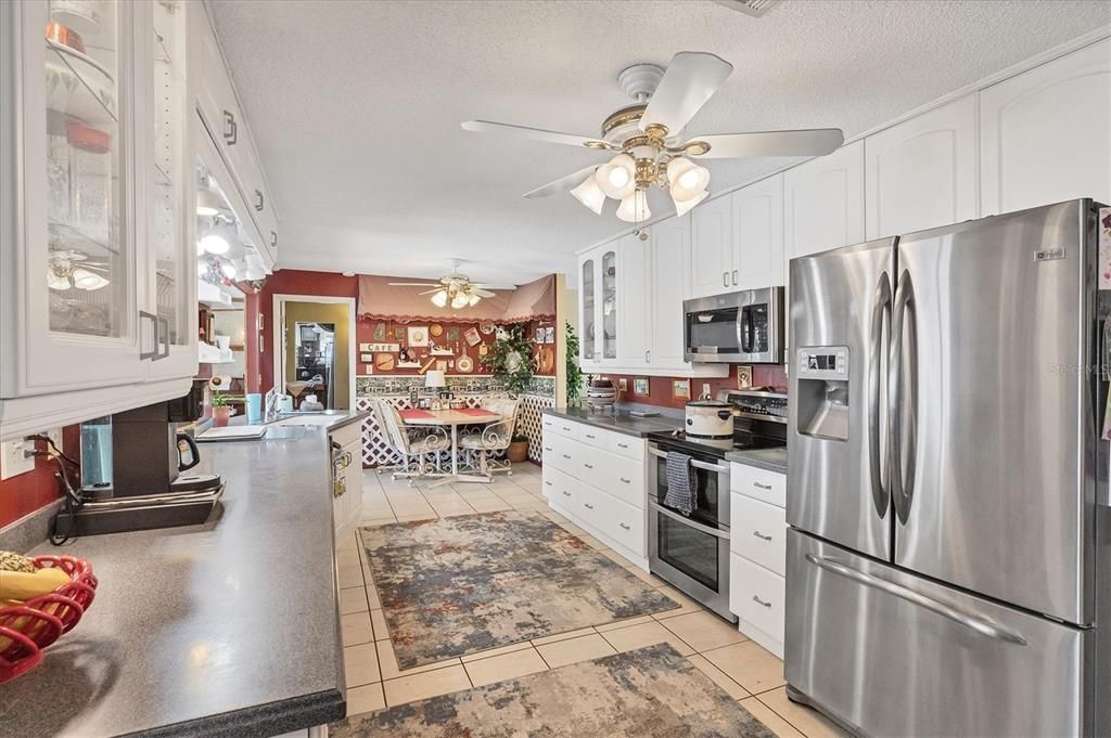 На продажу: $699,000 (3 спален, 3 ванн, 2814 Квадратных фут)