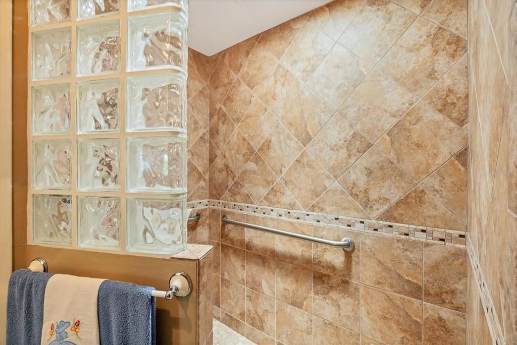 На продажу: $699,000 (3 спален, 3 ванн, 2814 Квадратных фут)