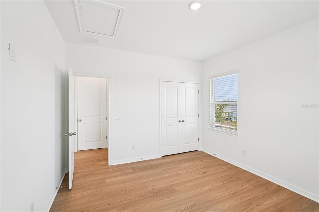 Под контрактом: $749,990 (5 спален, 4 ванн, 3130 Квадратных фут)