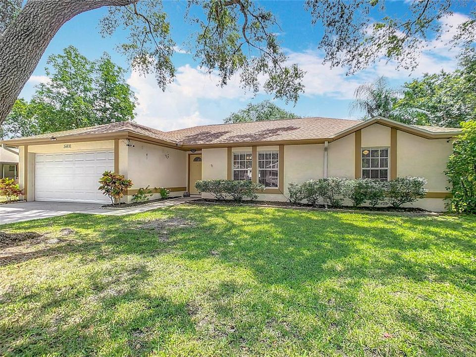 For Sale: $355,000 (3 beds, 2 baths, 1465 Square Feet)