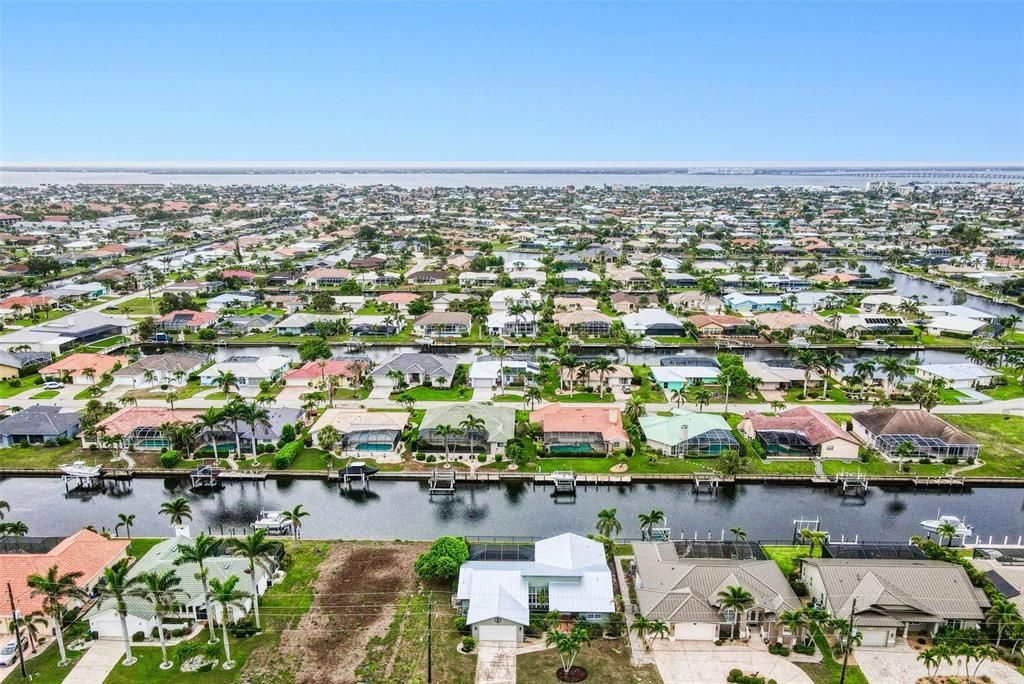 合同活跃: $415,000 (3 贝兹, 2 浴室, 2209 平方英尺)