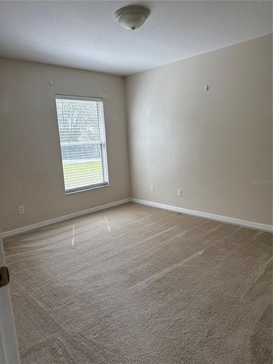 For Rent: $1,700 (3 beds, 2 baths, 2000 Square Feet)