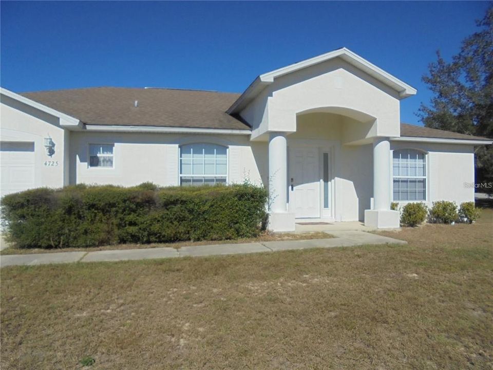 For Rent: $1,700 (3 beds, 2 baths, 2000 Square Feet)
